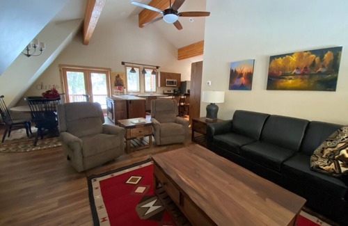 Gallatin Gateway Casa | Ideal Location between Bozeman and Big Sky, MT
