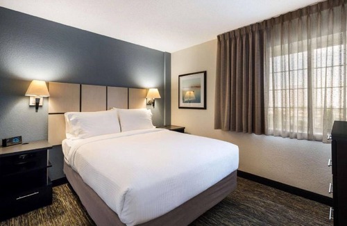 Gwinnett Place Hotel | Ideal Mix of Comfort and Value! Close to Nam Dae Mun Farmers Market
