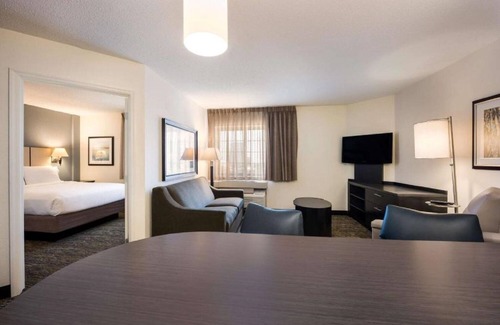 Gwinnett Place Hotel | Ideal Mix of Comfort and Value! Close to Nam Dae Mun Farmers Market