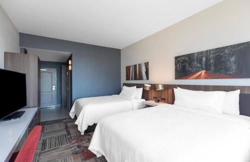 Emeryville Hotel | Ideal Mix of Comfort and Value! 3 Convenient Units, Pets Allowed, Onsite Parking