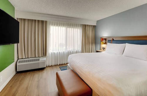 Mayo Clinic Hotel | Ideal Mix of Comfort and Value! Close to Fountain Hills Botanical Garden