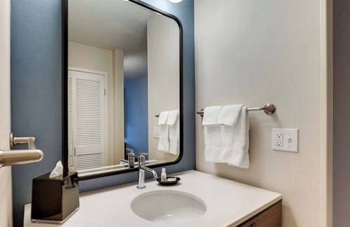 Mayo Clinic Hotel | Ideal Mix of Comfort and Value! Close to Fountain Hills Botanical Garden