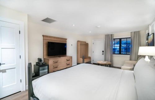 Midway Hotel | Ideal Oasis w/full access to Resort, Golf and breathtaking outdoors!