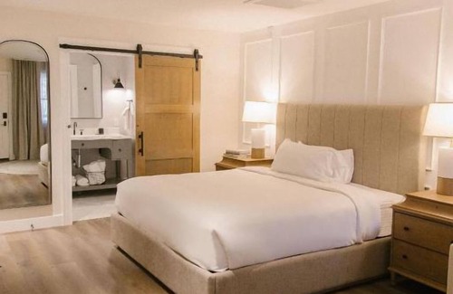 Midway Hotel | Ideal Oasis w/full access to Resort, Golf and breathtaking outdoors!