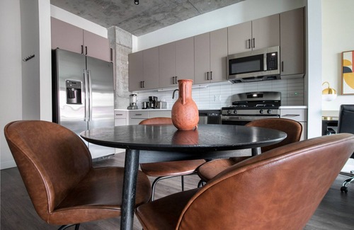 Killgubbin Apartamento | Ideal River North 1BR w/ River North 1BR w/ Pool, nr Riverwalk & L, by Blueground