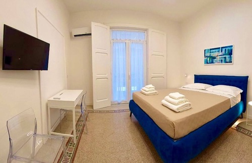 Pagani Cama Y Desayuno | IDEAL SUITE 41 - SALERNO AMALFI COAST POMPEI NAPLES PAESTUM