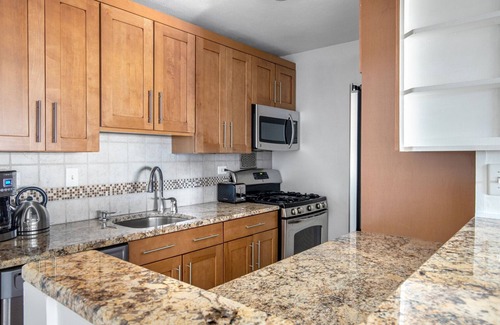 West End Apartamento | Ideal West End 1BR w/ Gym, W/D, walk to MGH & T Stop