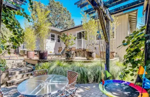 Graton Casa | IDEAL WINE COUNTRY RETREAT: country elegance, family friendly by design, welcome