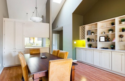 San Carlos Apartamento | Ideally located Apt in Downtown San Carlos