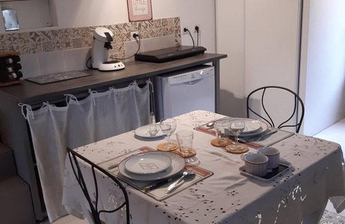 Aramon Cama Y Desayuno | Idealmente ubicado entre Alpilles, Lubéron, Camargue y Occitania.