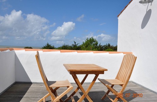 Barbatre Casa | Idealmente situado, casa contemporánea en la duna y vistas al mar