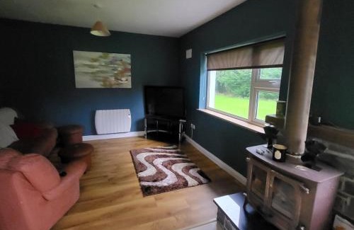 Newport Casa | Ideally located Country Cottage