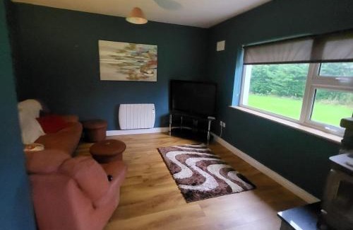 Newport Casa | Ideally located Country Cottage