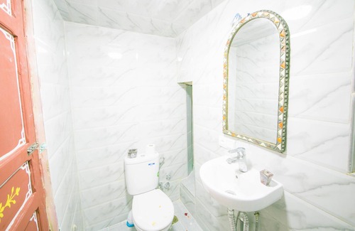 R'habet Zbib Casa | Ideally located in the heart of Fez, this historic building built in 1350