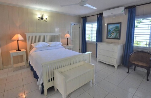 Rio Bueno Villa | FRENTE AL MAR, PISCINA PRIVADA, KAYAKS DEL MAR, 6 HAB, SU PROPIO COCINERO!