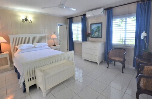 Rio Bueno Villa | FRENTE AL MAR, PISCINA PRIVADA, KAYAKS DEL MAR, 6 HAB, SU PROPIO COCINERO!