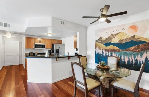 Old Southwest Condominio | Idlewild Park condo by downtown + Pool & Parking