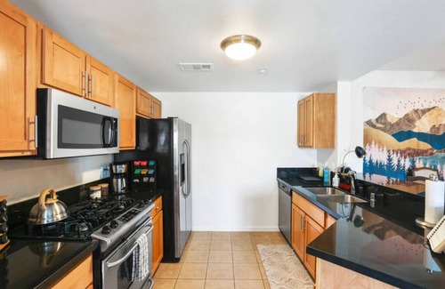Old Southwest Condominio | Idlewild Park condo by downtown + Pool & Parking
