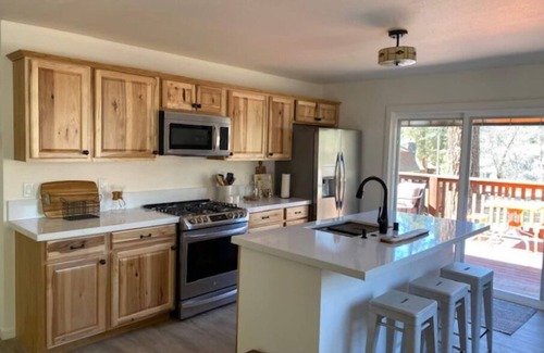 Idyllwild Casa | Idy Hus. Updated cabin near Idyllwild Arts and Town