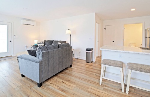 Auburn Apartamento | Idyllic & Cozy Stylish Belmont Haven near Lewiston!