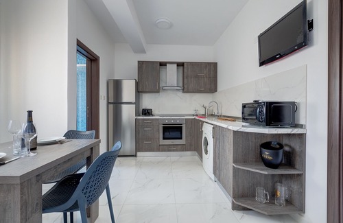 Gzira Apartamento | Idyllic Apartment Steps From the Promenade