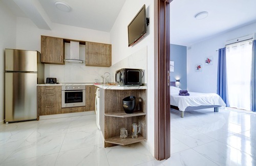 Gzira Apartamento | Idyllic Apartment Steps From the Promenade