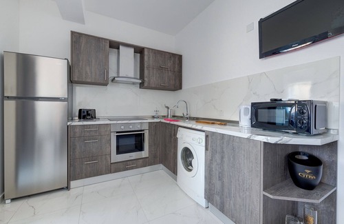 Gzira Apartamento | Idyllic Apartment Steps From the Promenade