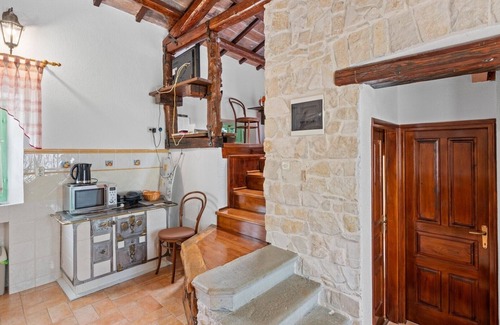 Martinski Villa | Casa Corona / Rustic Casa Corona near Labin, Istria