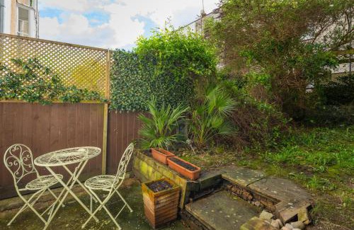 Clifton Apartamento | Idyllic Clifton Hideaway - Stunning Garden Flat
