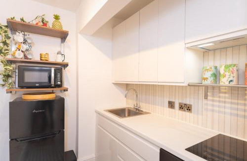 Clifton Apartamento | Idyllic Clifton Hideaway - Stunning Garden Flat