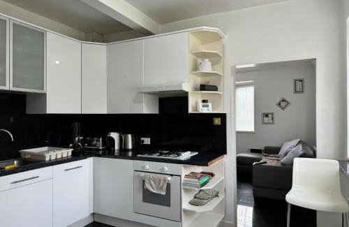 Leyton Casa | Idyllic Cottage in Jubilee Park