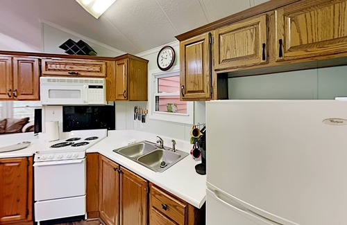 Gerton Cabina | Idyllic Creekside Getaway with Private Waterfall | Near Asheville & Lake Lure