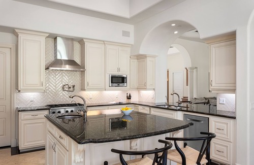 Cactus Acres Casa | ♥ Idyllic Desert Oasis ♥ Resort-style Amenities ♥ Opulent Private Villa w/ Pool
