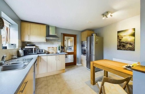 Westcott Casa | Idyllic Devon Haven: 3BR Bungalow by Moors/Beaches