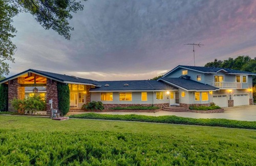 Vallecito Casa | Idyllic Gold Country Estate On Acreage, w/Private Pool & Close To Hiking Trails