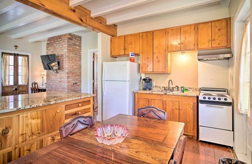 Houma Cabaña | Idyllic Houma Vacation Rental on Shared Pond!