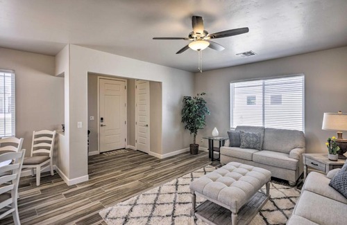 Kingman Casa | Idyllic Kingman Retreat with Yard - Near Hiking