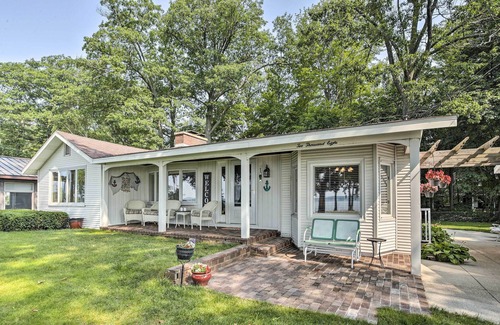 Cadillac Cabaña | Idyllic Lakefront Haven w/ Patio & Fire Pit!
