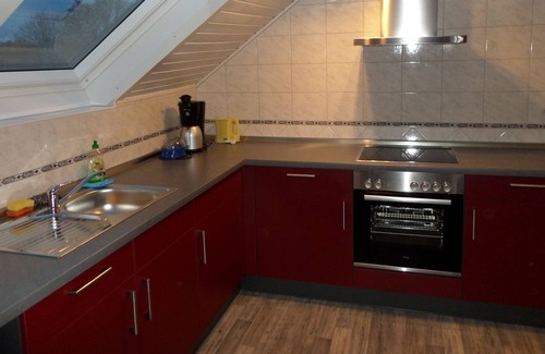Leezdorf Apartamento | Ubicación idílica, planta superior, gran terraza soleada, barbacoa, bienvenida de mascotas