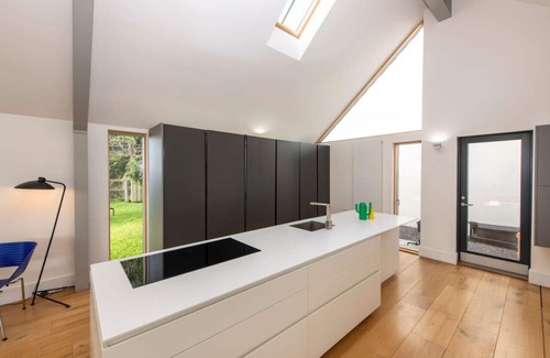 Westhill Cabina | Idyllic lodge with wood burner