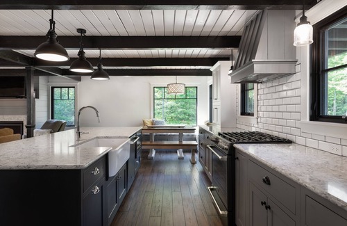 Gilford Casa | Idyllic Mountain and Lake Getaway