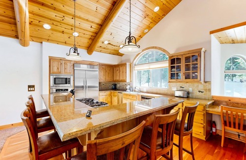 Tahoe Pines Casa | Idyllic nature oasis with water views, patio & fireplace - near skiing