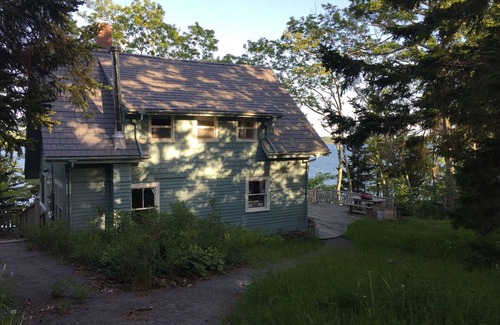 Harpswell Cabaña | Idyllic Oceanfront Cottage in Maine!