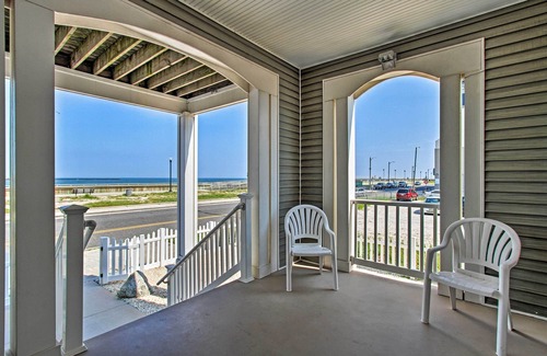 Atlantic City Cabaña | Idyllic Oceanfront Home on Atlantic City Boardwalk