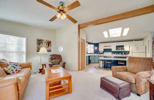 Monitor Casa | Idyllic Rock Island Home w/ Columbia River Views
