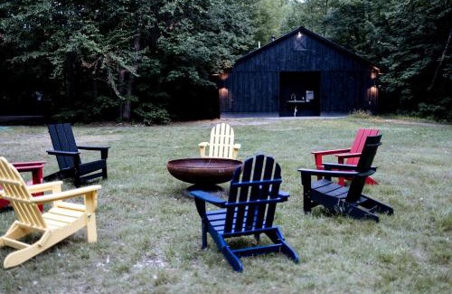 North Woodstock Otro | Idyllic Safari Tent with Sauna and Amazing Views in North Woodstock, New Hampshire