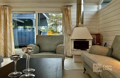 Lillesand Casa | Idyllic Sea Cottage on Justøya Island, Lillesand