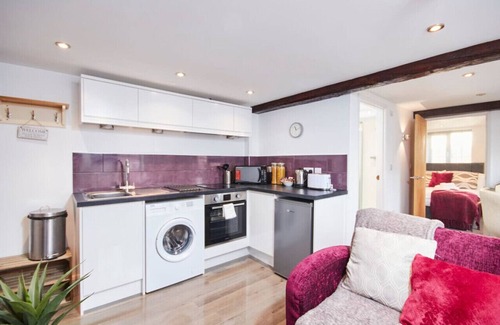 Kegworth Apartamento | Vista al jardín: un apartamento moderno y luminoso cerca del aeropuerto de East Midlands
