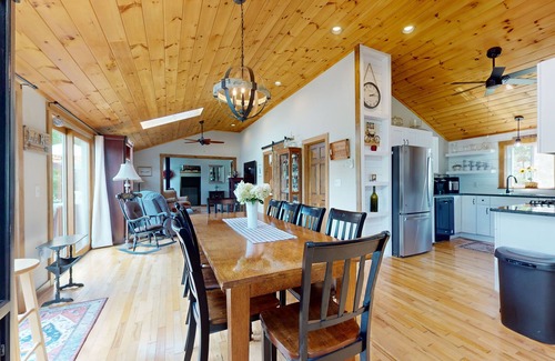 Manchester Casa | Idyllic & sunny lakefront home with large patio & views - near golf & skiing