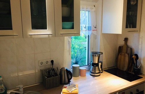 Kroeslin Casa | Idílica cabaña con techo de paja en el viejo Peene